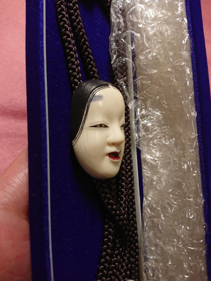 おかめ 根付 ループタイ 天然素材 彫刻 アンティーク 工芸品　未使用