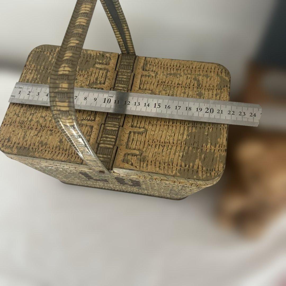 LU ビスケット缶　パニエ　小さなアンティークベアのセット