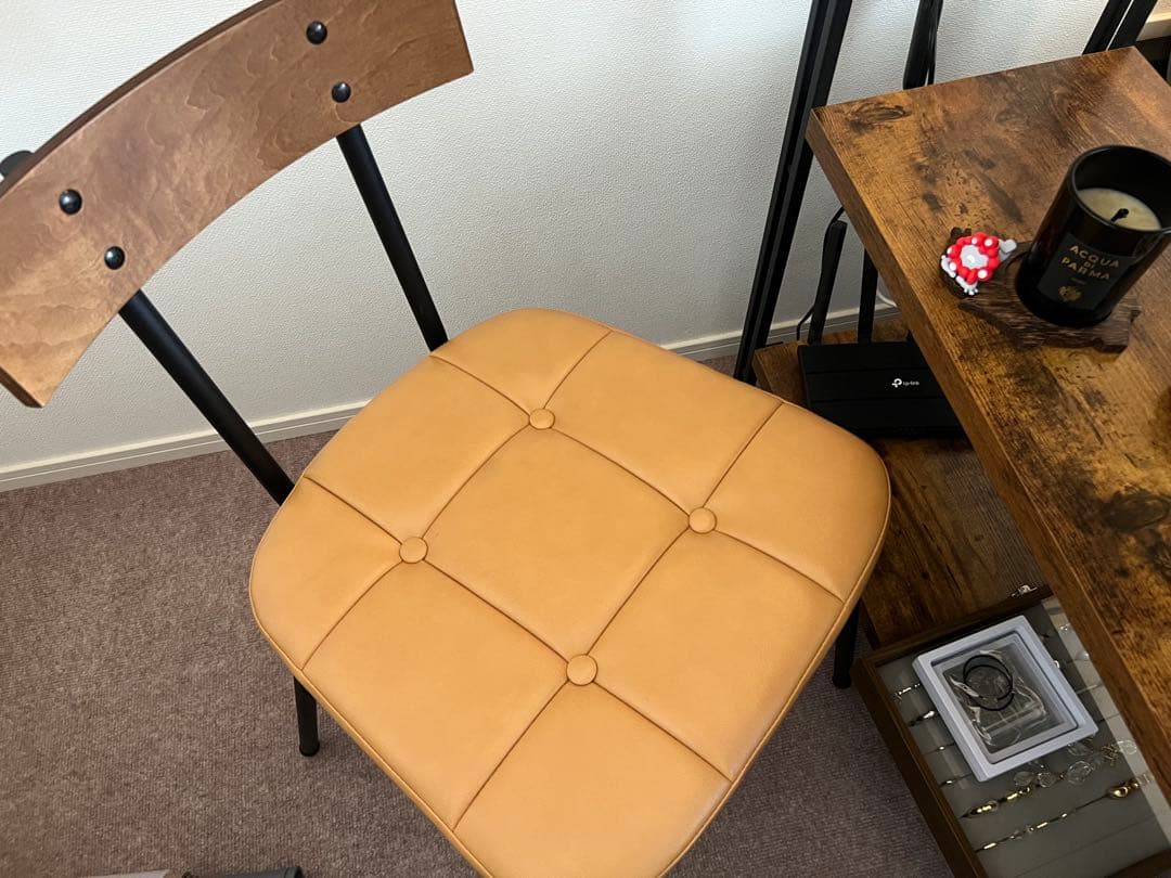 NOCE 明るいキャメル の色味が可愛らしいコンパクトチェア