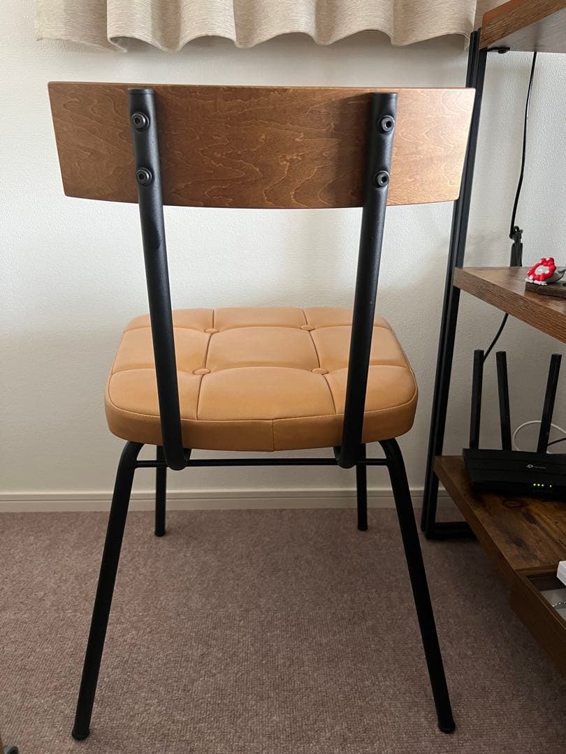 NOCE 明るいキャメル の色味が可愛らしいコンパクトチェア