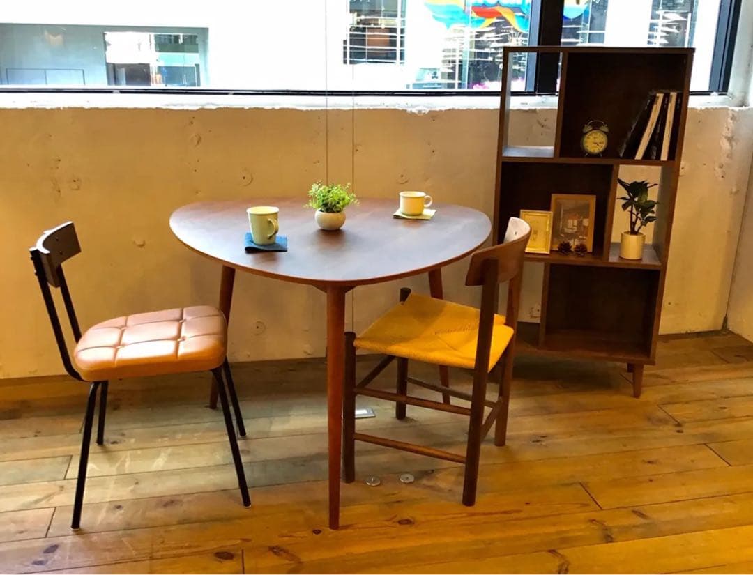 NOCE 明るいキャメル の色味が可愛らしいコンパクトチェア