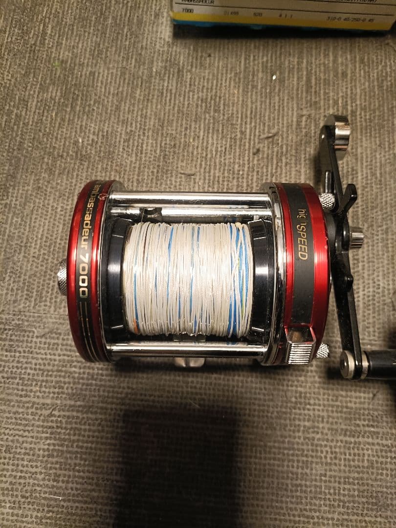 ​【名機Abu Ambassadeur7000 赤 マミヤOP期 箱・付属品完備