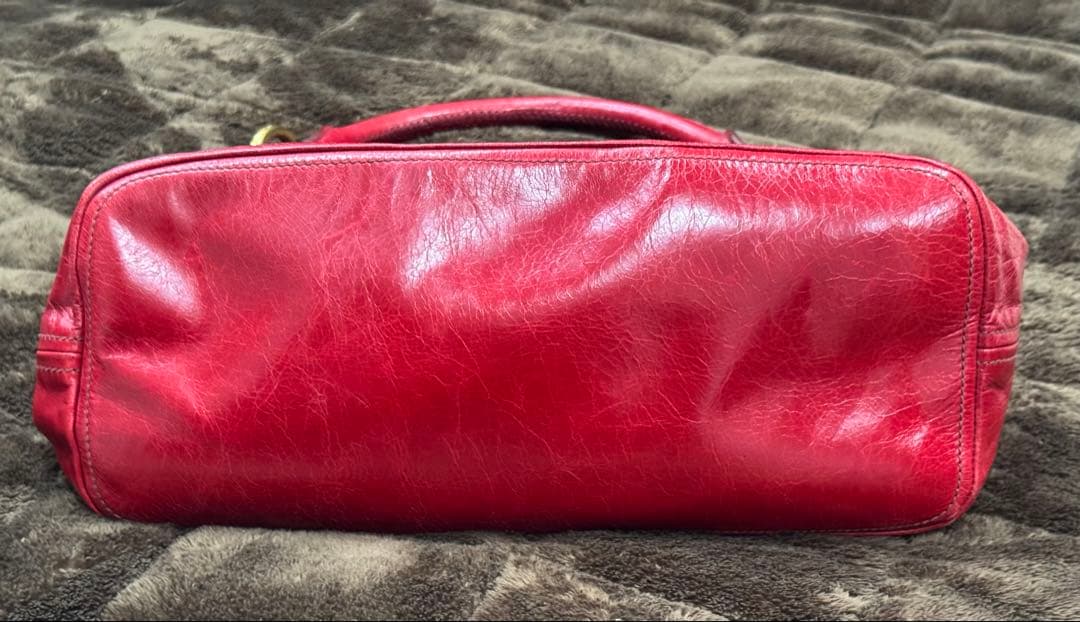 PRADA 赤 レザー ワンショルダー ホーボーバッグ