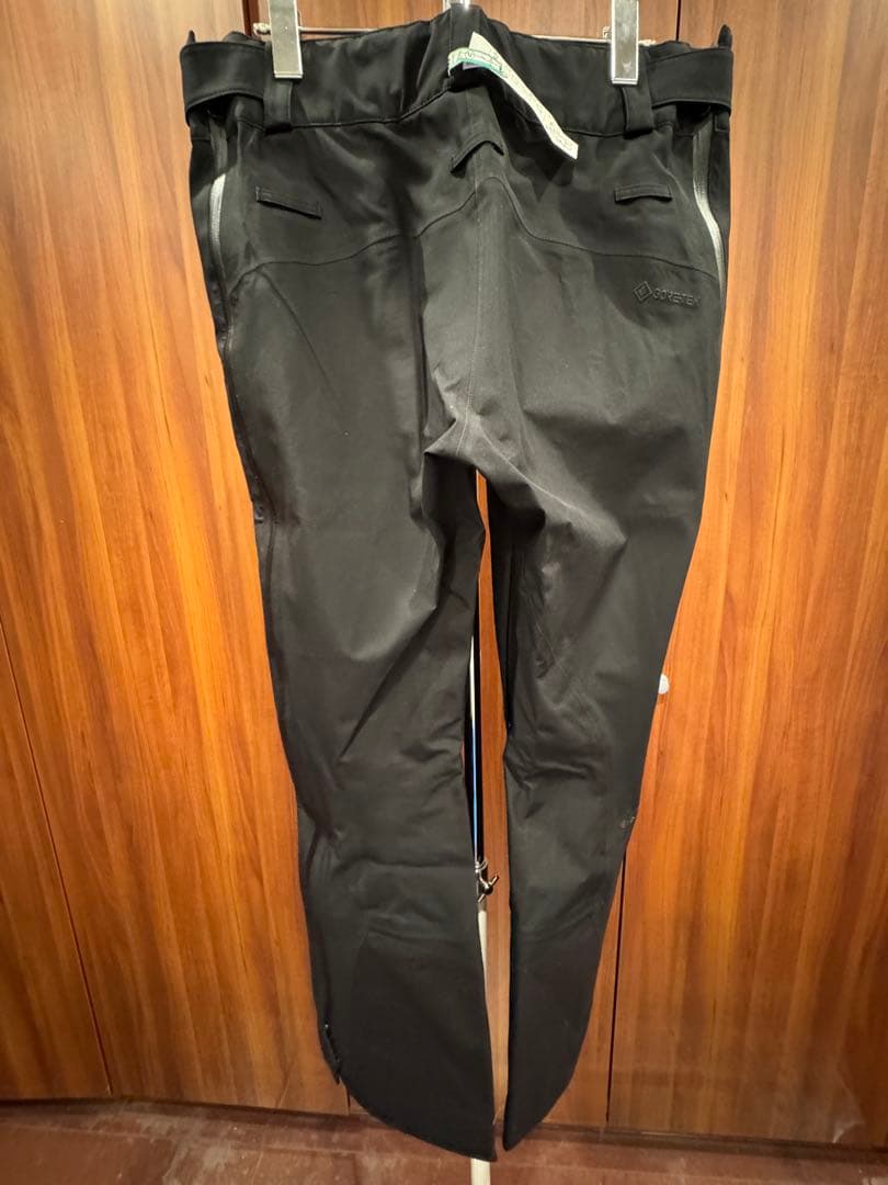 GOLDWIN スキーウェア GORE-TEX 3L PANTS シミ有り