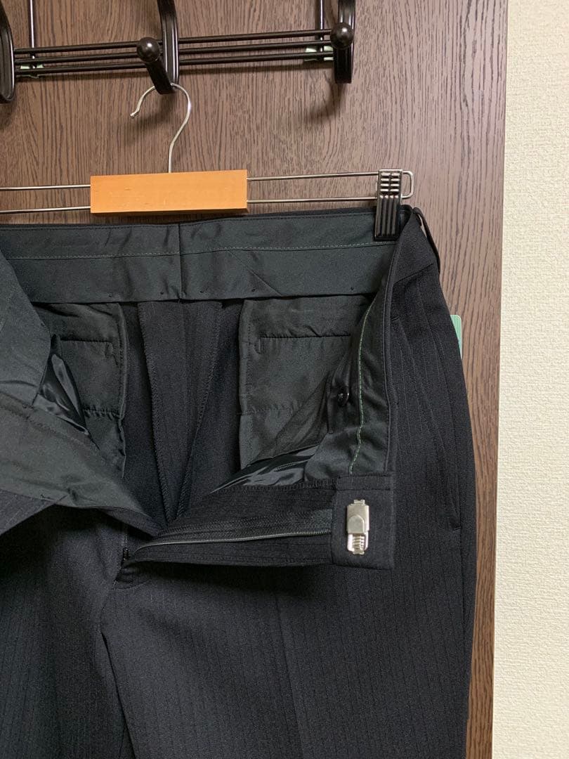 A6新品未使用！着心地抜群ストレッチビジネススーツ！ウォッシャブル無地調ブラック