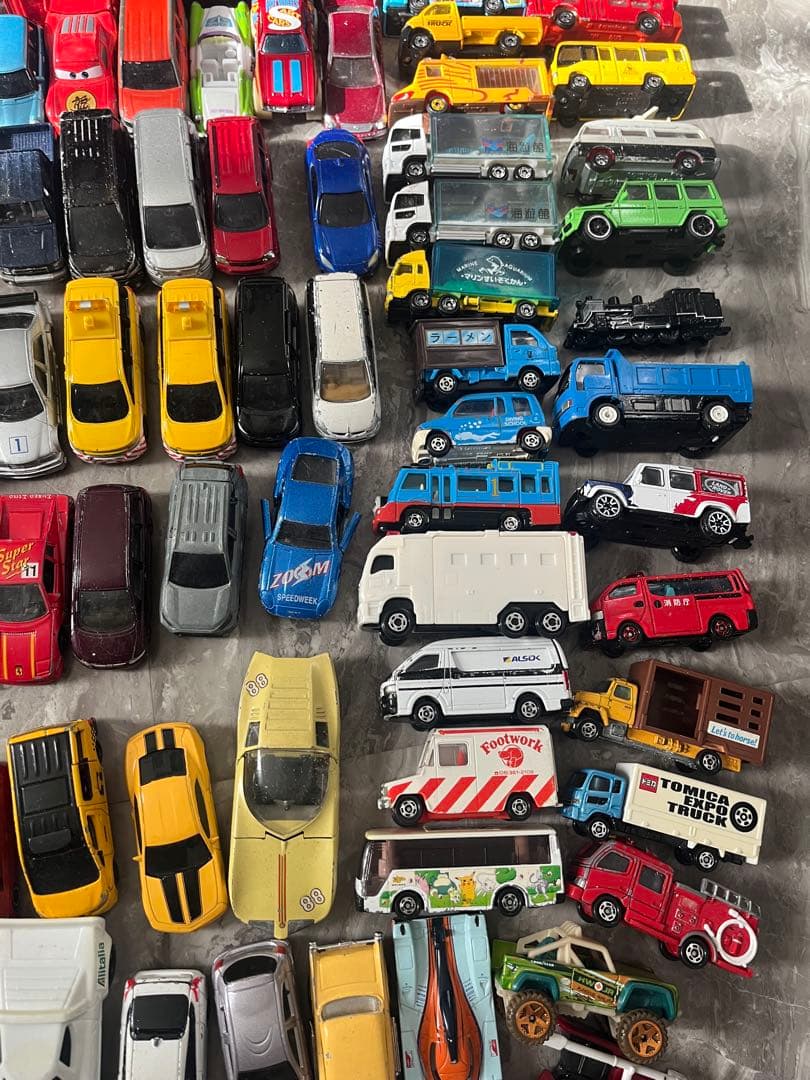 最安値　希少　日本製　トミカ　まとめ売り　BMW　フェラーリ　など　バラ売り✖