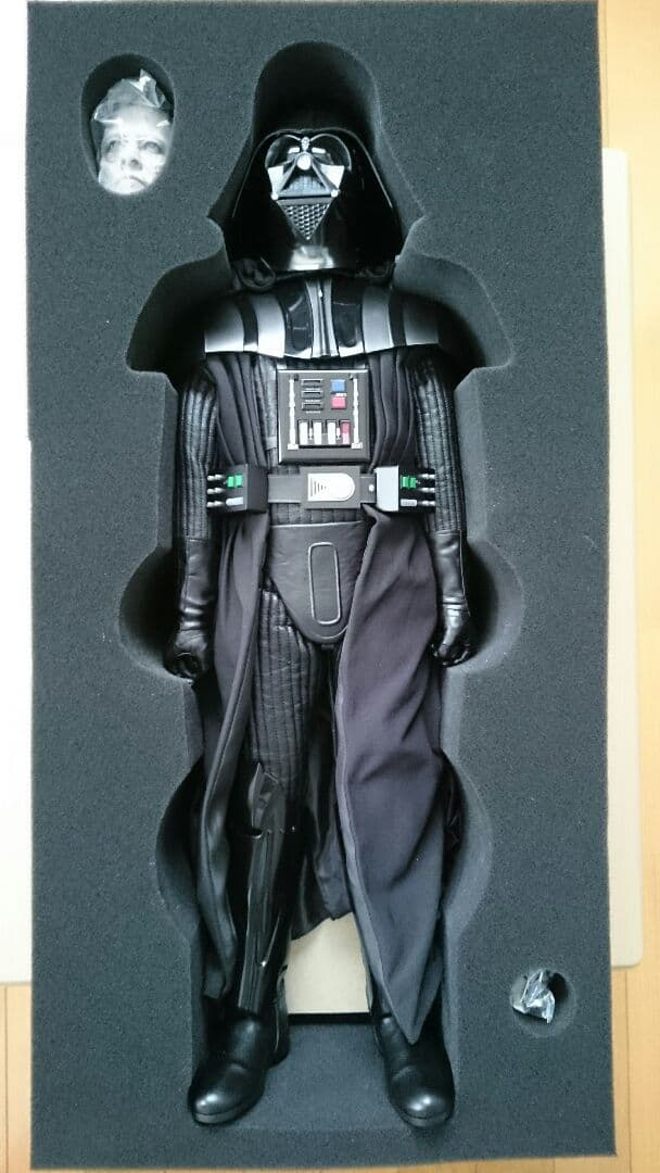 ダースベイダー クオータースケール ホットトイズ スターウォーズ