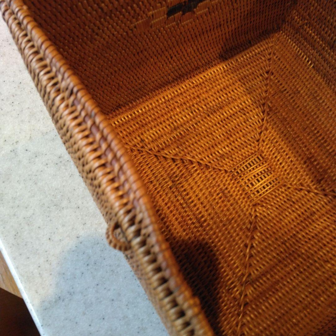 バリ島　アタ製蓋付きバスケット　アタ製蓋付き収納箱　アタ製雑貨