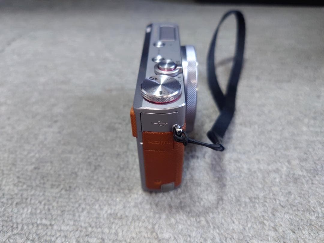 Canon PowerShot G9 X 本体と付属品（mini)