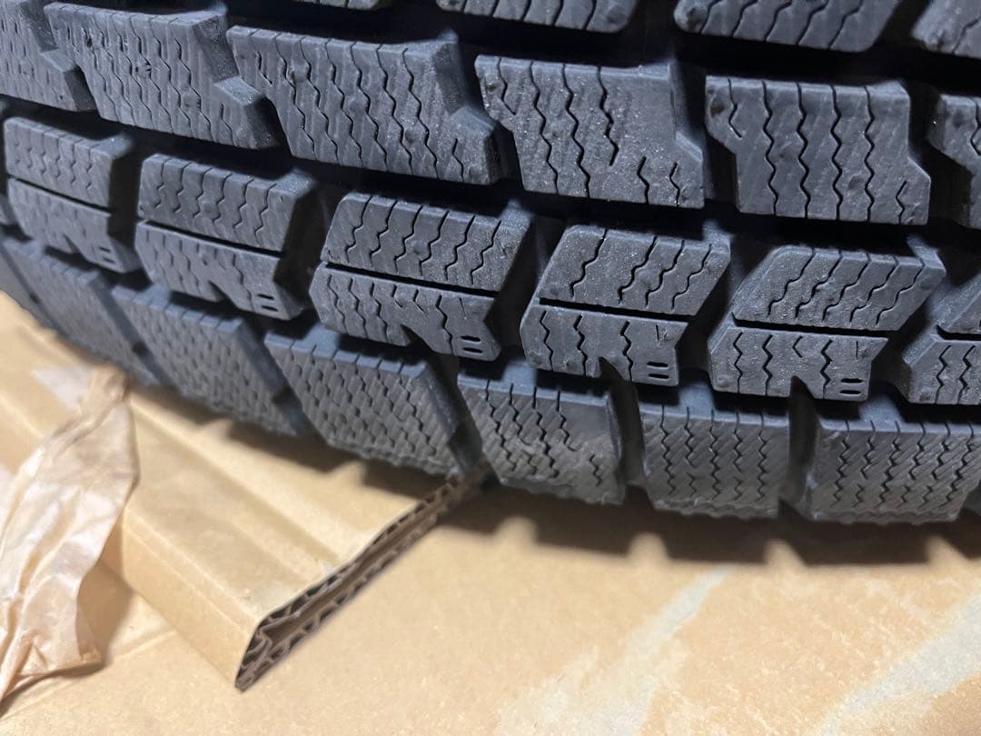 ともっこ　2025年製ICE NAVI 7 175/65R15 ホイール付