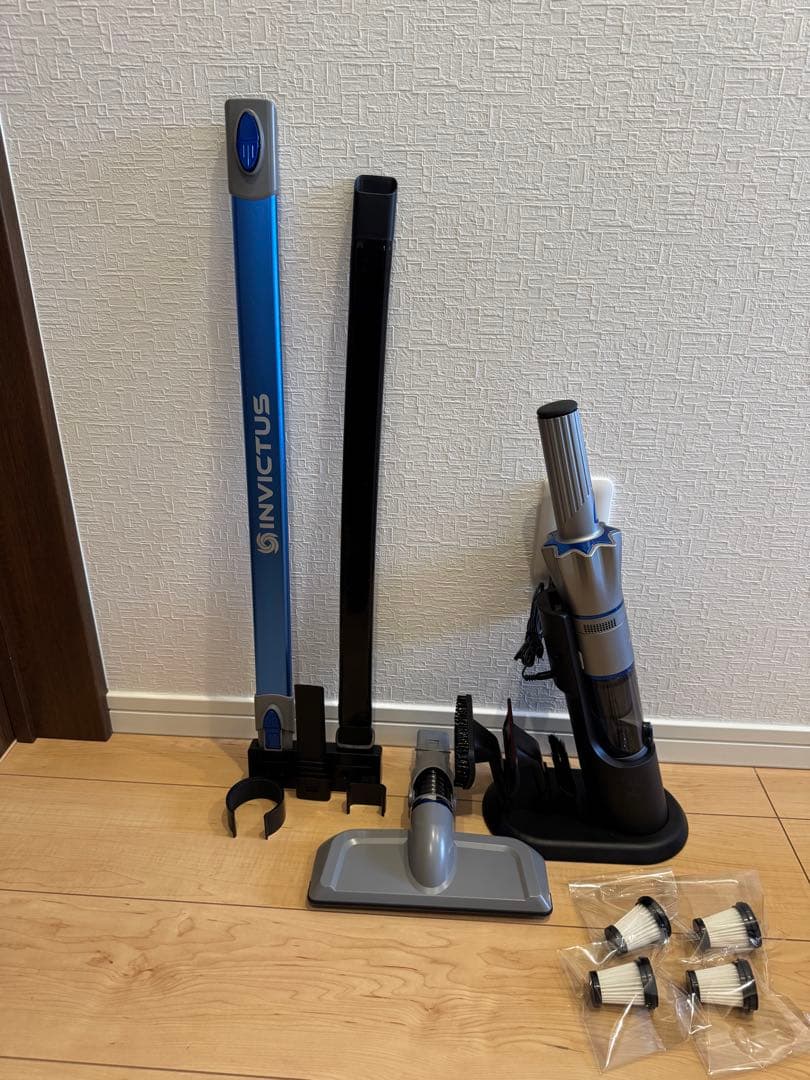 *良品*超軽量 INVICUS スティッククリーナー 2024年製
