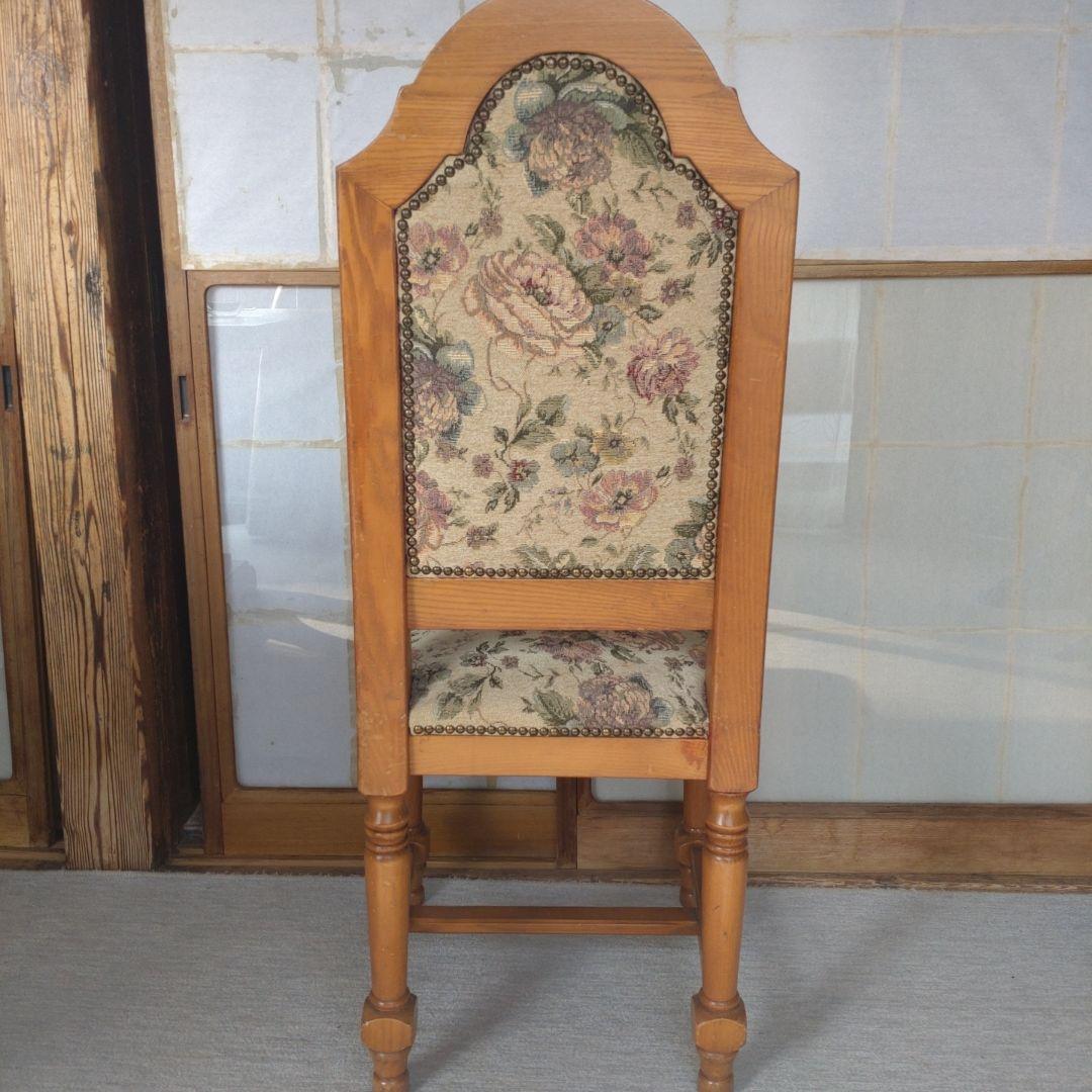 ​【英国アンティーク調】ダイニングチェア ゴブラン織 花柄 鋲打ち 木製　1/4