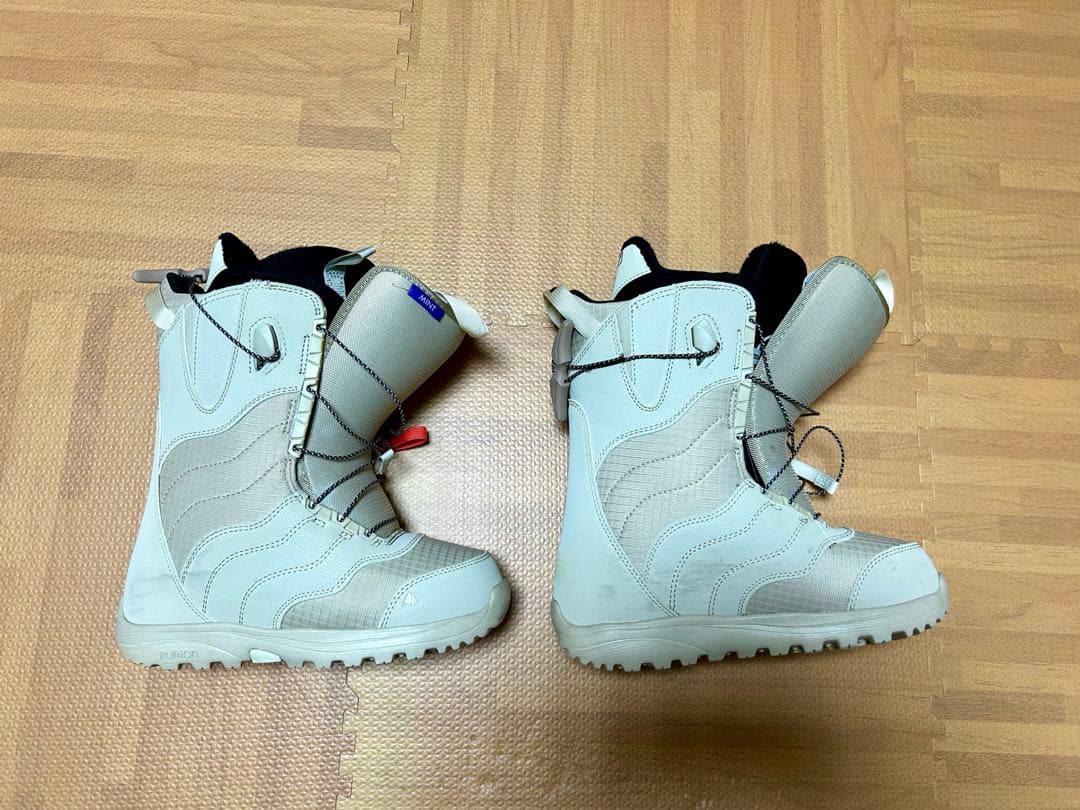 BURTON MINT ブーツ 23cm【白】