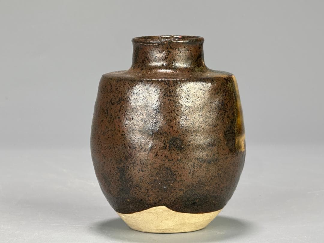 25.10.8-2 茶道具　茶入　作家品　花押　在銘有　供箱