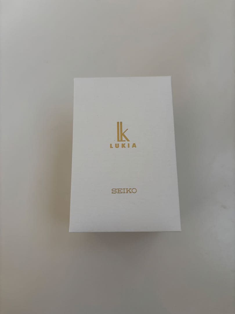 【fromheartさま用】SEIKO LUKIA シルバー　時計