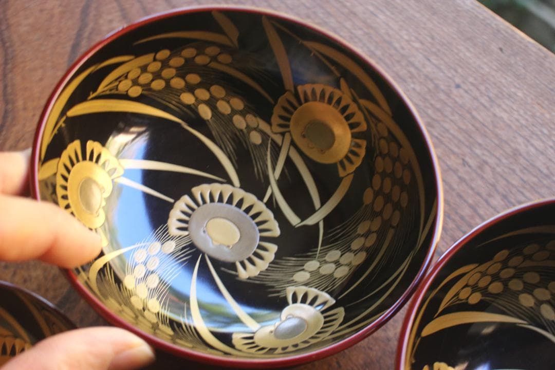 デッドストック！深みある糸目紅溜塗に極上稲穂福来雀蒔絵のお椀2点（検輪島塗雑煮椀