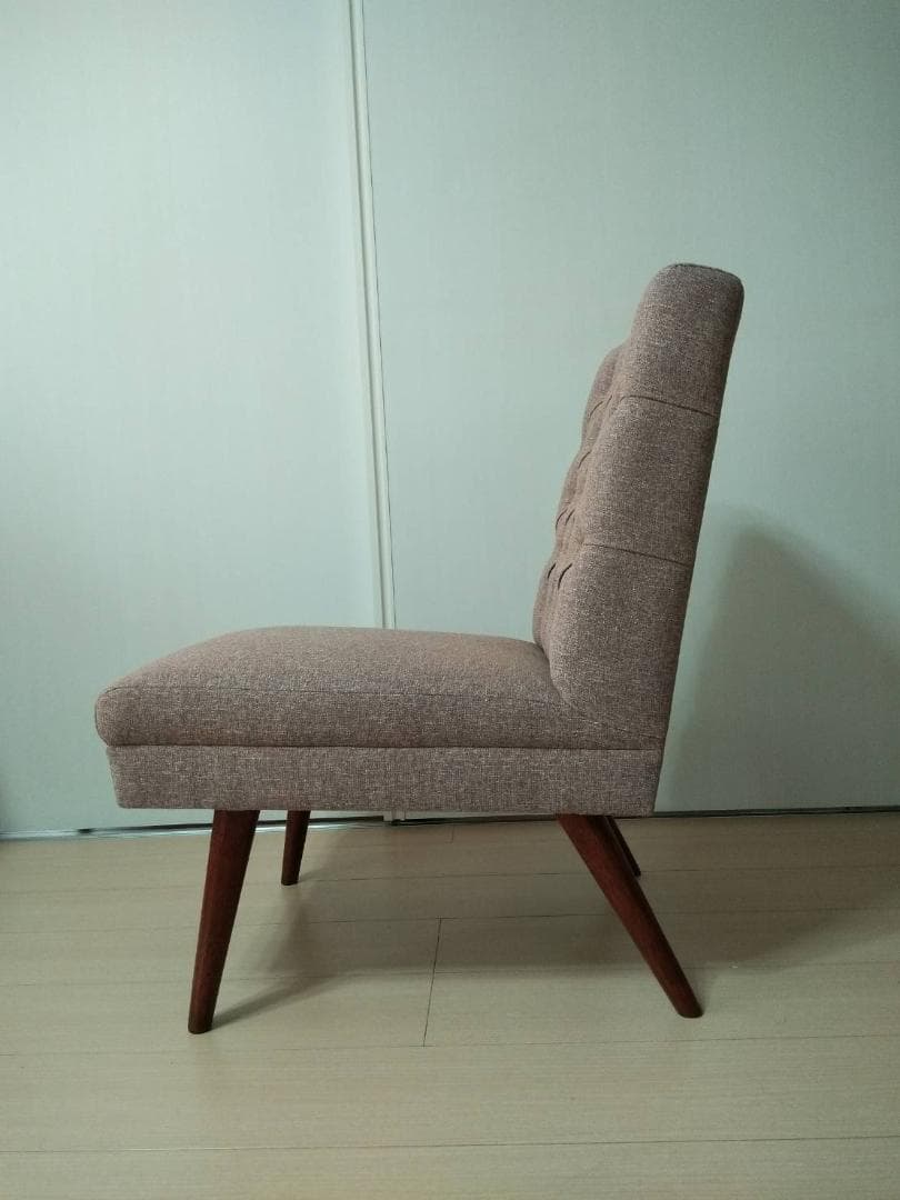 【張替え未使用品】昭和のシングルソファー