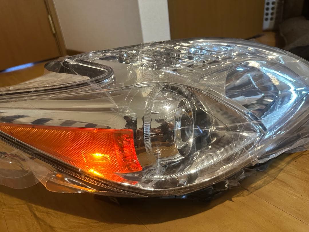 ZVW30 プリウス30 ヘッドライト