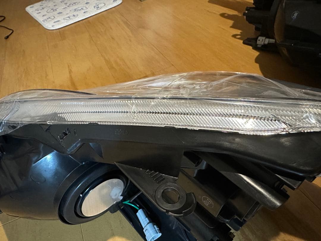 ZVW30 プリウス30 ヘッドライト