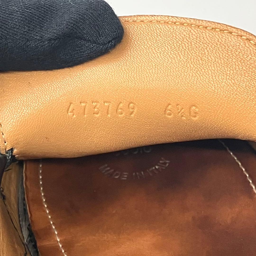 【良品】GUCCI スクエアトゥ　ドライビング　ローファー　蜂　刺繍　25.5黒