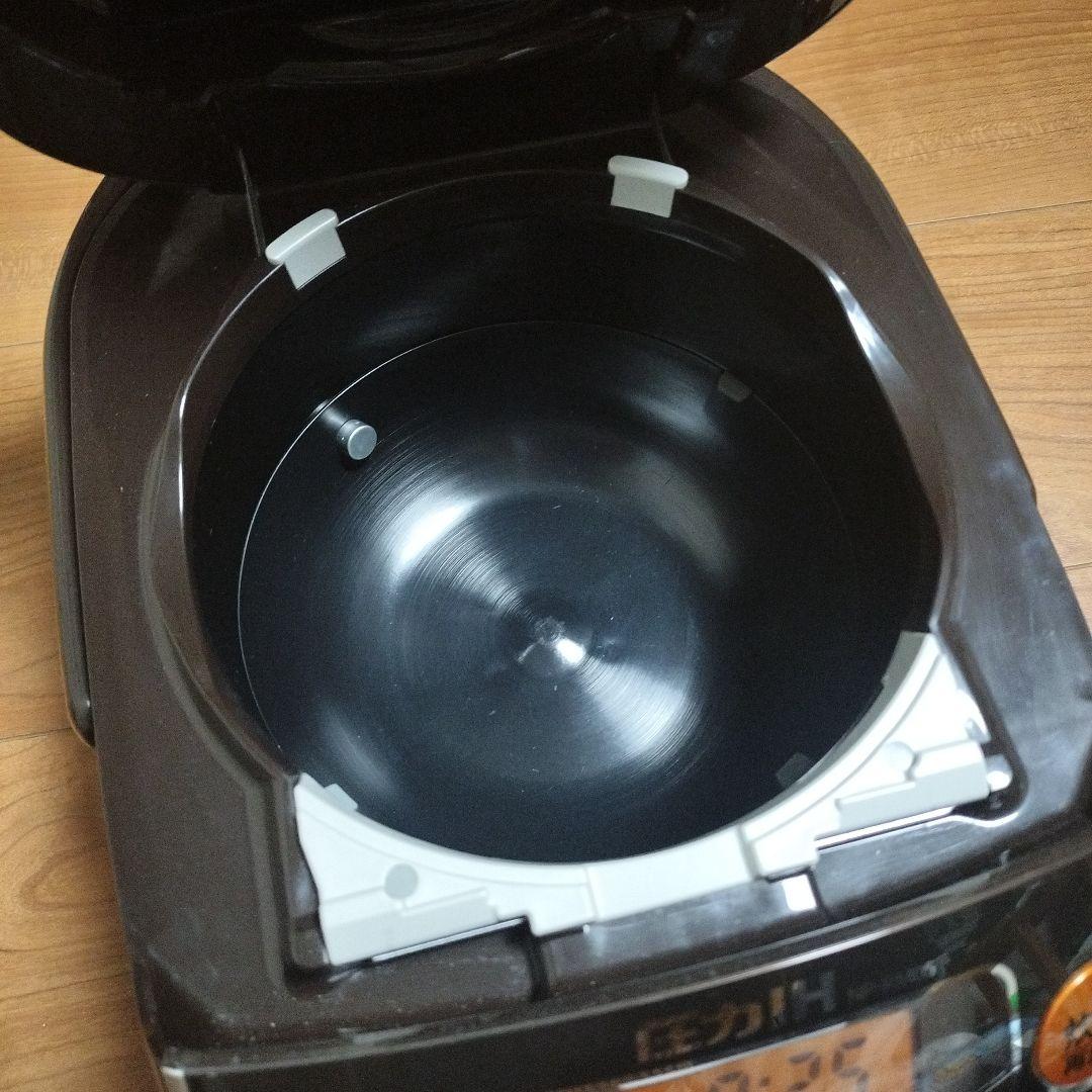 象印　ZOJIRUSHI　圧力IH炊飯ジャー 【極め炊き】2021年製　３合炊き