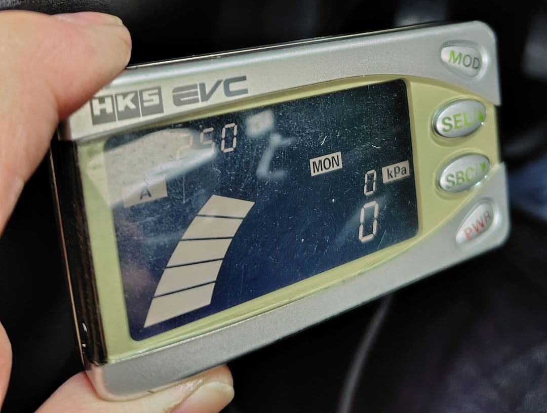 HKS　ブーストコントローラ　EVC　早いもの勝ち