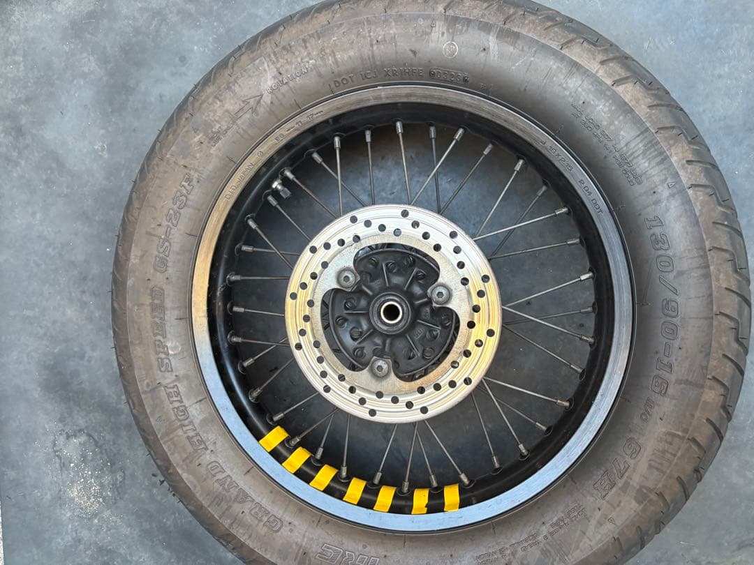 トリッカー用スポークホイール 前後セット