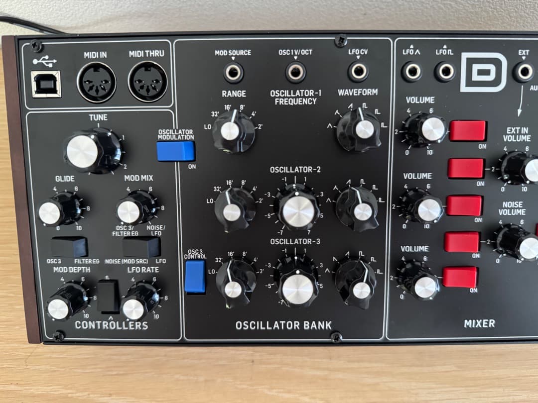 美品　Model D Behringer アナログ シンセサイザー