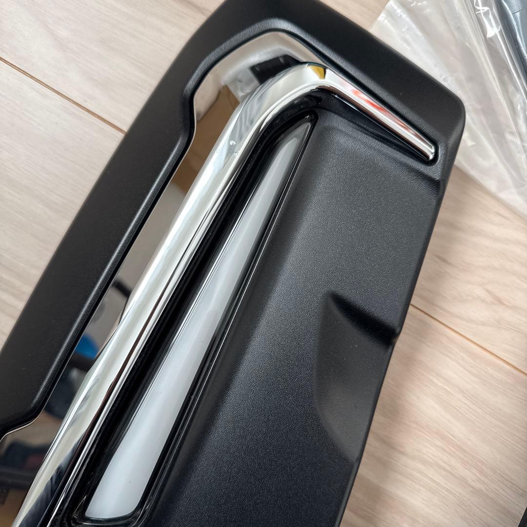 90 ノア　モデリスタ　シグネチャーイルミブレード