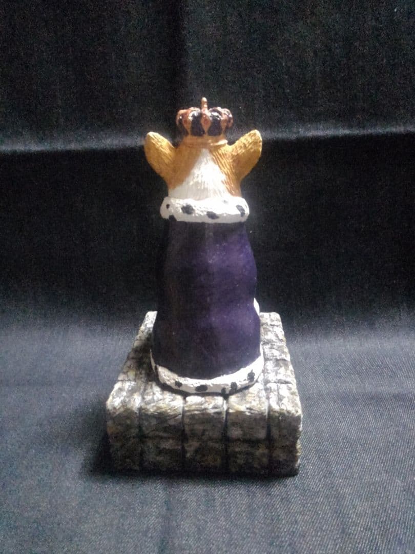 ロイヤルコーギーの壁掛け（制作中）