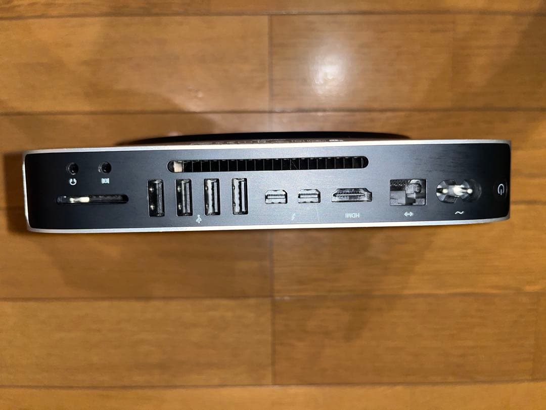 Mac mini (Late 2014) +ワイヤレスキーボード+トラックパッド