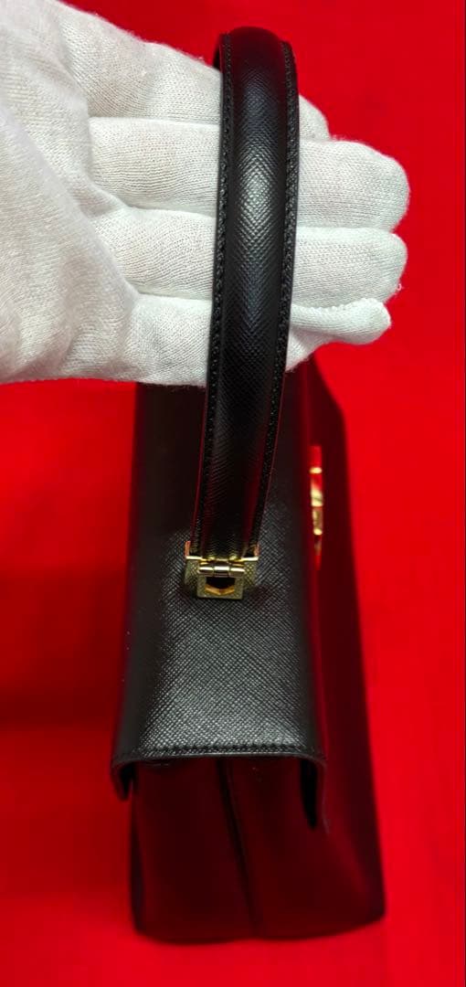 正規　ferragamoフェラガモ　ガンチーニ　カバン　バッグ　サフィアーノ　黒