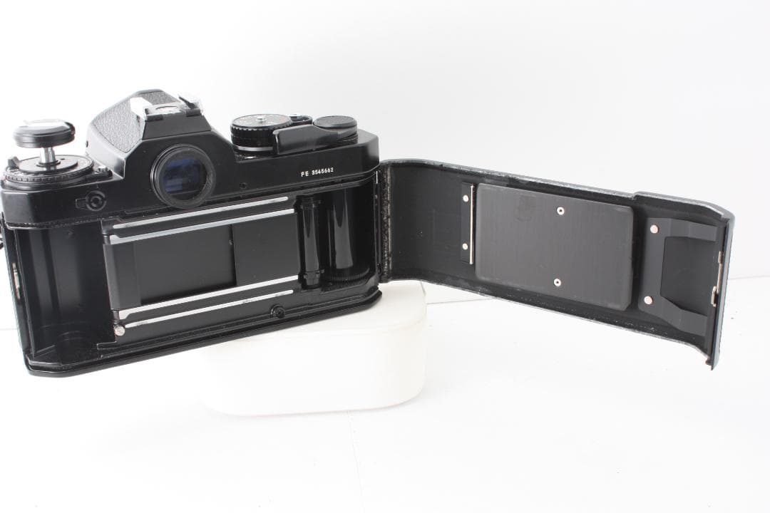 Nikon FE フィルムカメラ 50mmレンズ付き