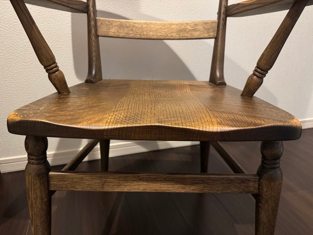 木製アームチェア ブラウン