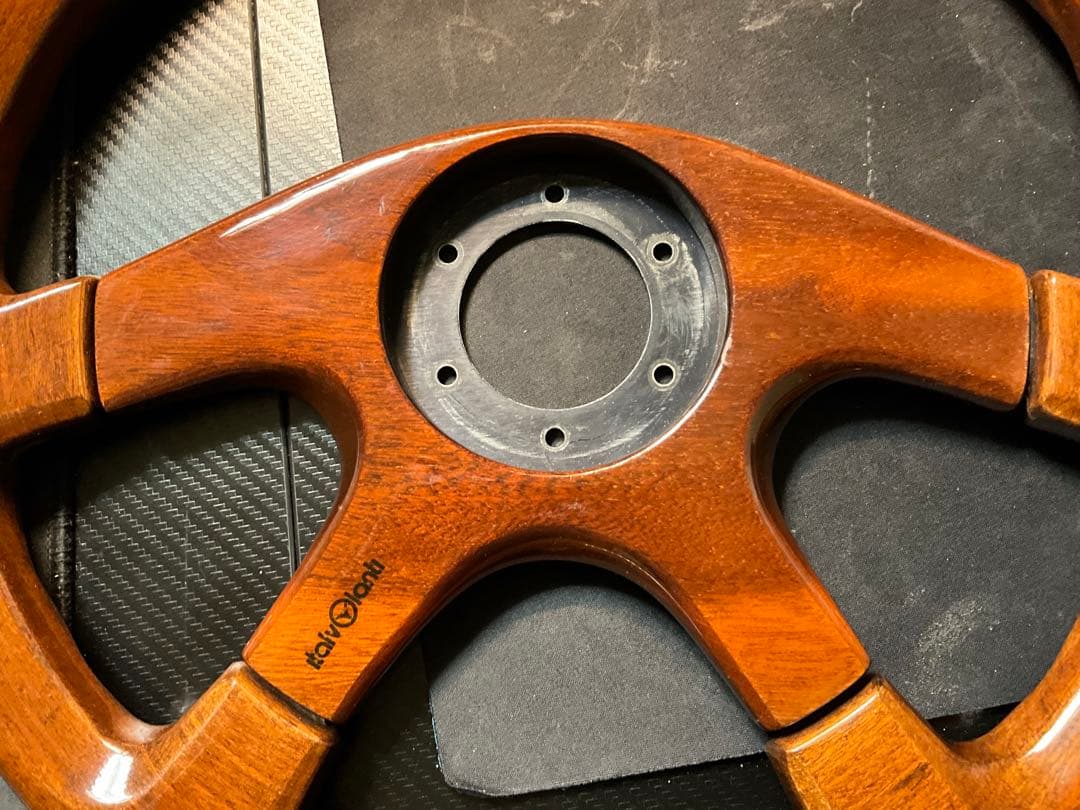 イタルボランテ　4スポーク　ウッドステアリング