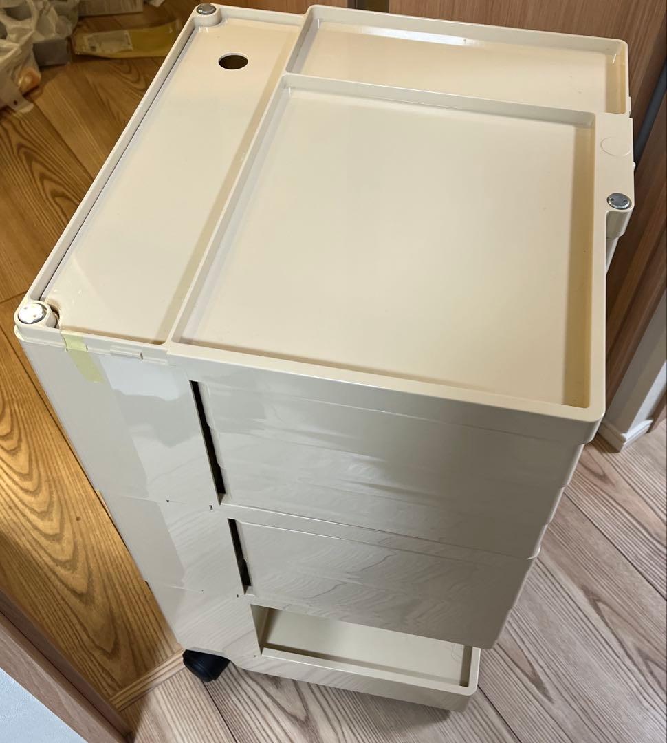 ボビーワゴン　3段5トレイ クリーム色