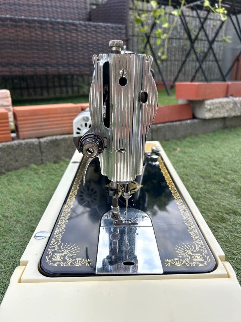 SINGER シンガー　縫えるアンティークミシン　モーター付き