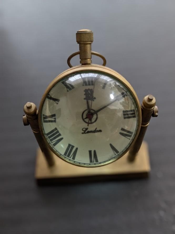 アンティーク 置き時計　イギリス・ロンドンのカムデンマーケットで購入