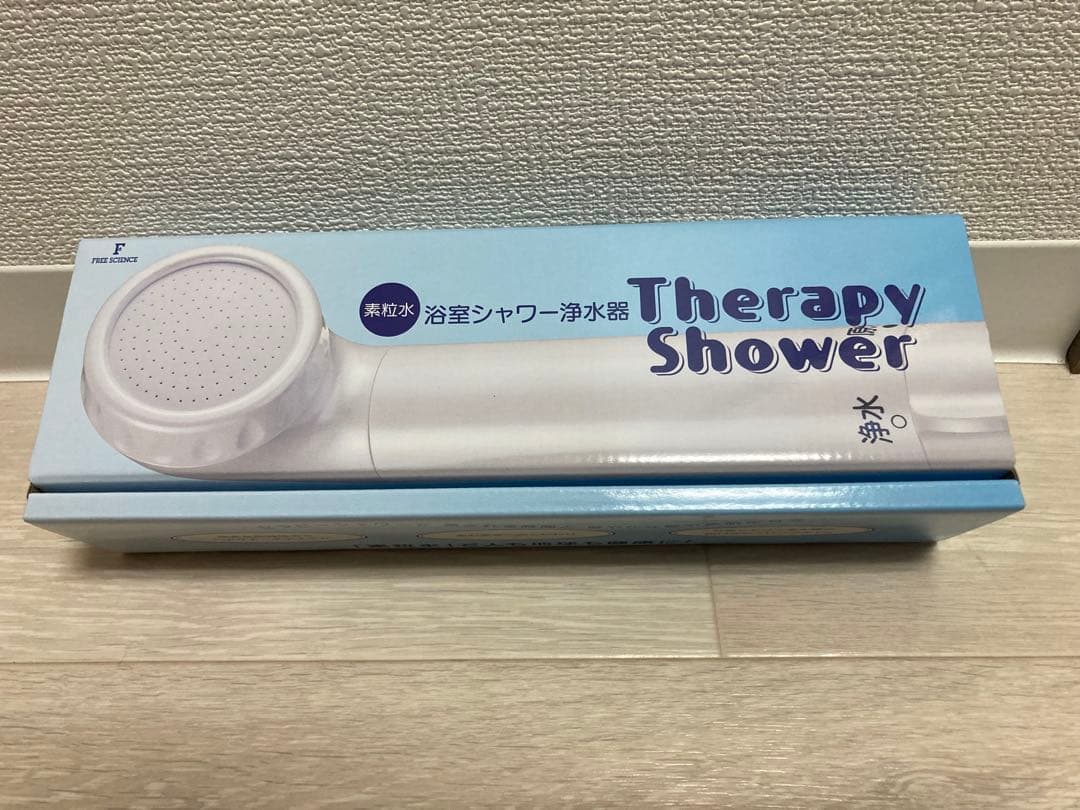 素粒水　シャワーヘッド本体とカートリッジ