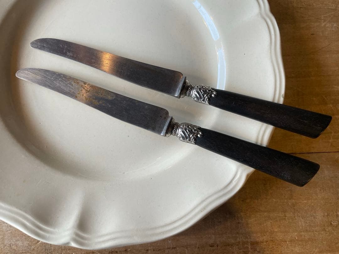 専用です。フランス黒い木の柄のナイフ4本