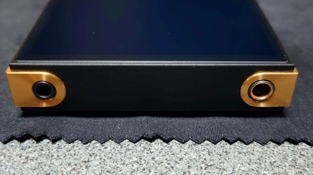 SONY WALKMAN NW-ZX707 純正ケース おまけ付き。