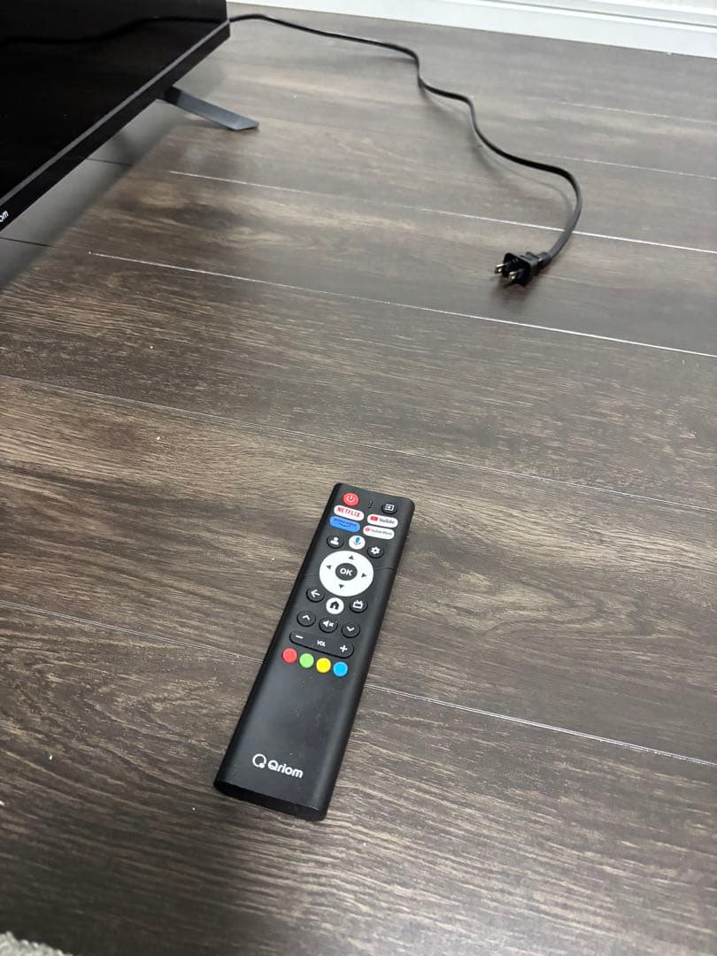 Qriom 液晶テレビ 本体 リモコン付き　40型