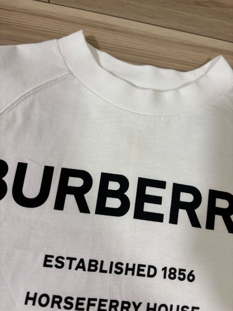 現行タグ　バーバリー　ロンT 長袖　ロンティートップス　104cm