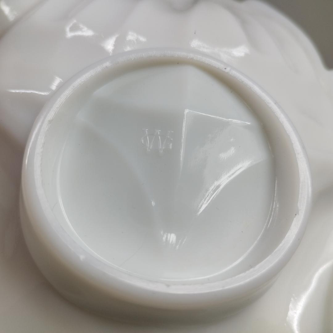 ウエストモアランド ビンテージ ミルクガラス プレート 皿 裏に刻印有 IE3q