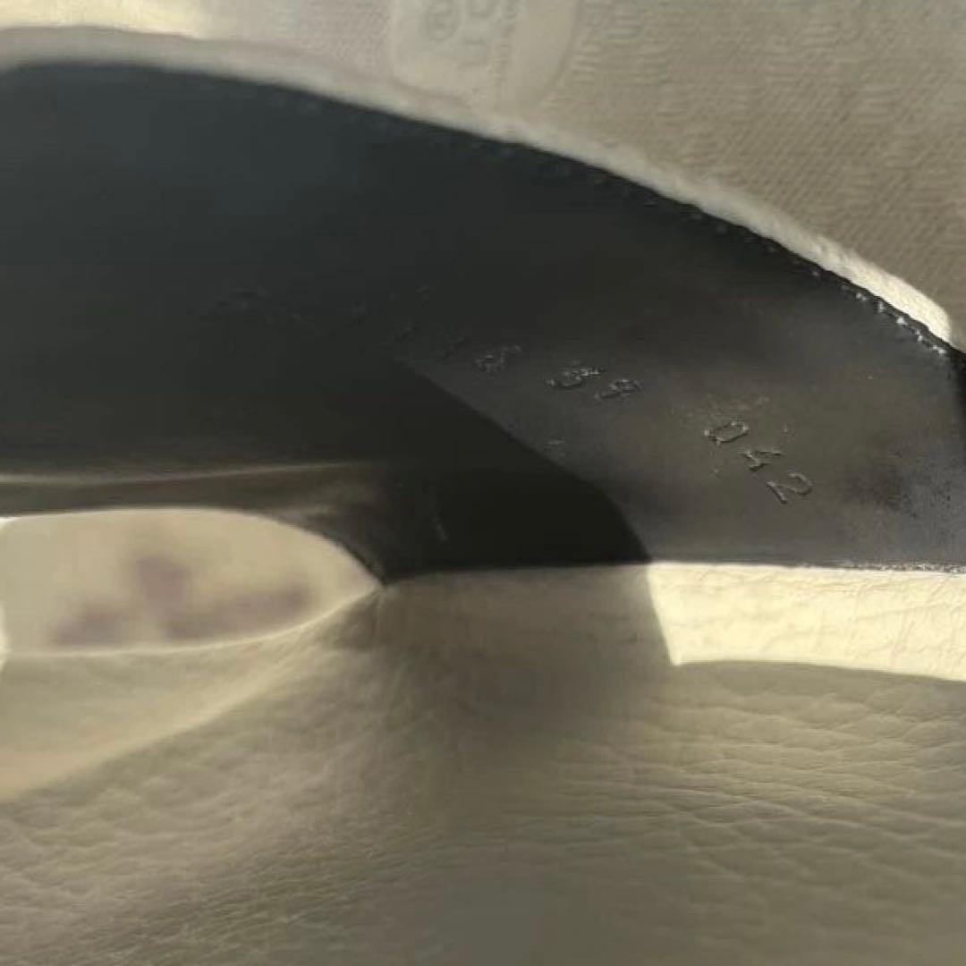 gucci シマレザー　サンダル　シューズ　グッチ　GGガラ　スニーカー