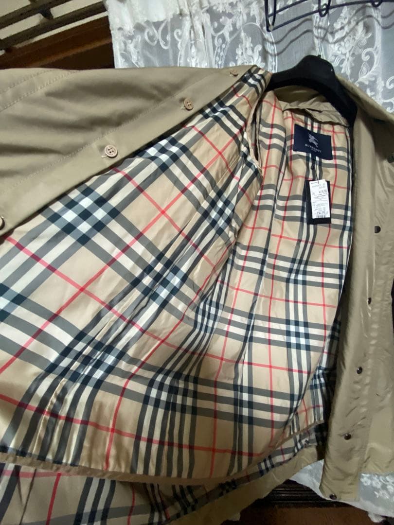 sweet 　　　新品　バーバリーロンドン　　ライナーファー付き