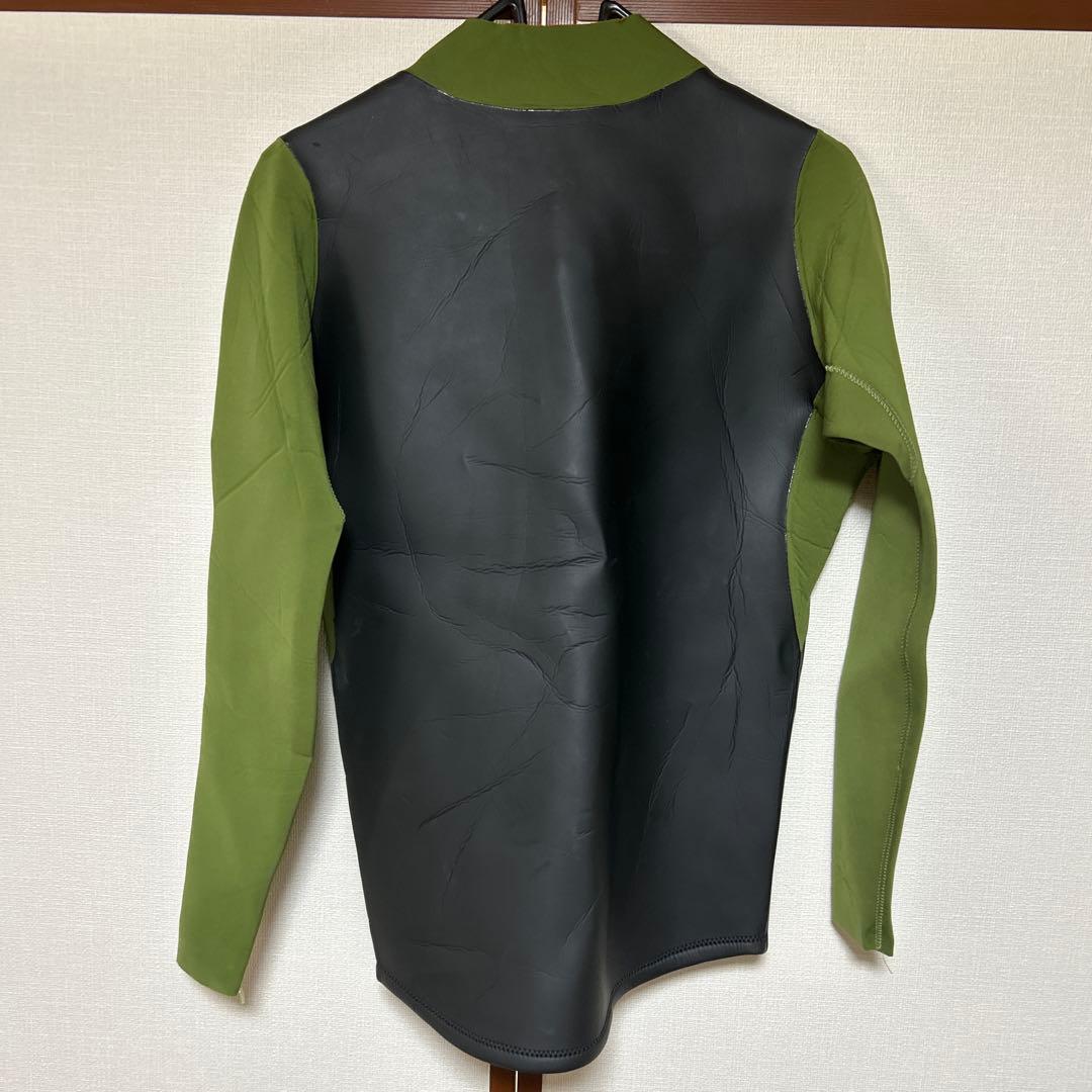 Deus Ex Machina タッパー Mサイズ ブラック/グリーン