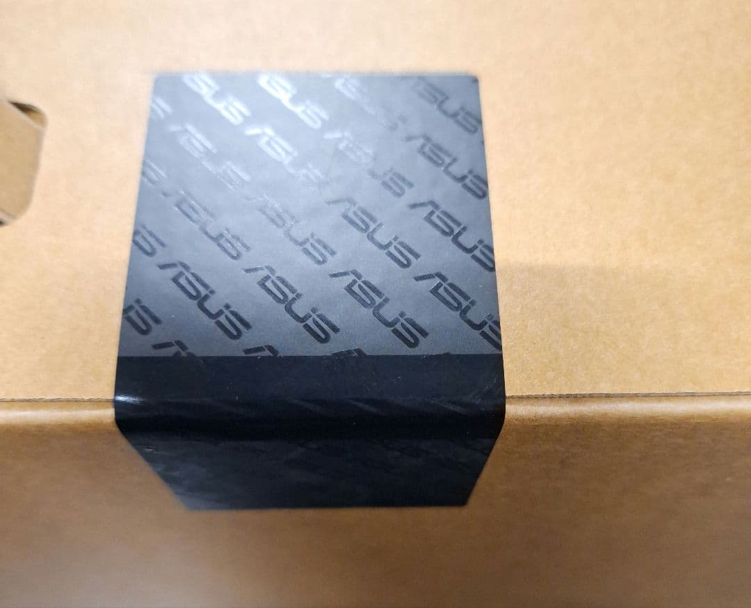 ASUS ExpertBook B1 15.6インチ ノートPC