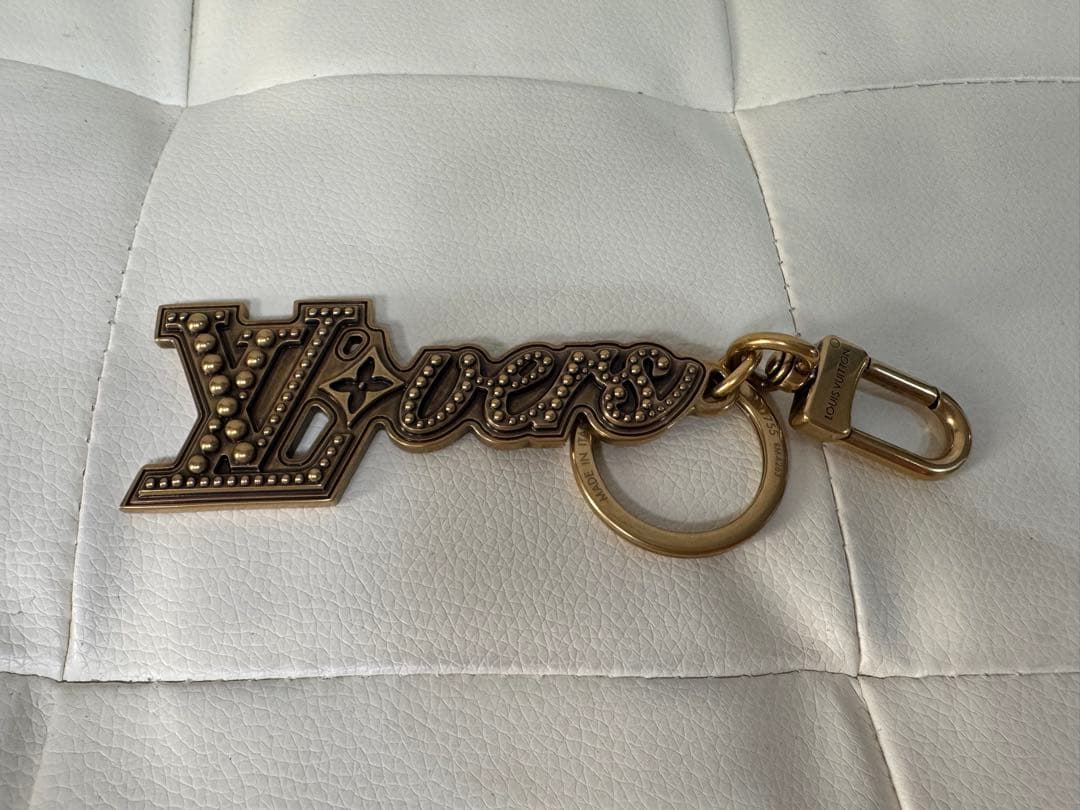 未使用 キーホルダー　ルイヴィトン　バーズ スタッズ バックチャーム