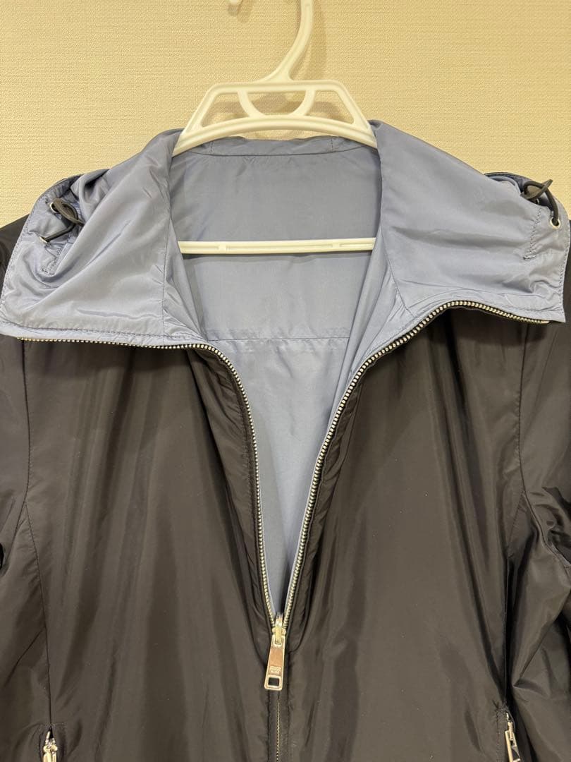 プラダ　リバーシブル　ナイロン　パーカー　美品